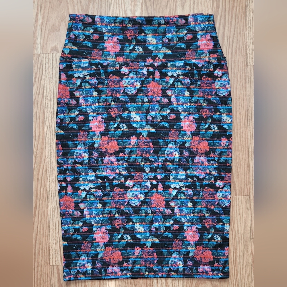 LuLaRoe Cassie Pencil Skirt